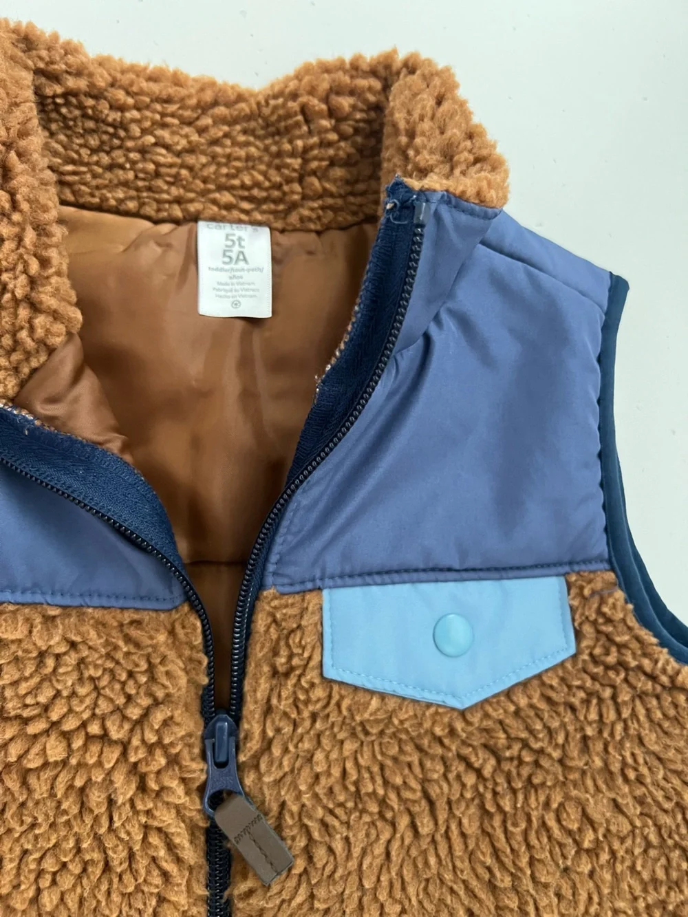 Carter’s Kids Sherpa Fleece Vest Size 5T Brown Blue Full Zip Warm Fall Winter